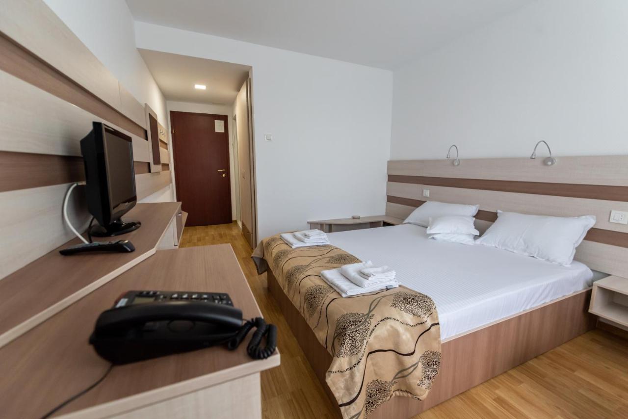 יופיטר Hotel Capitol מראה חיצוני תמונה