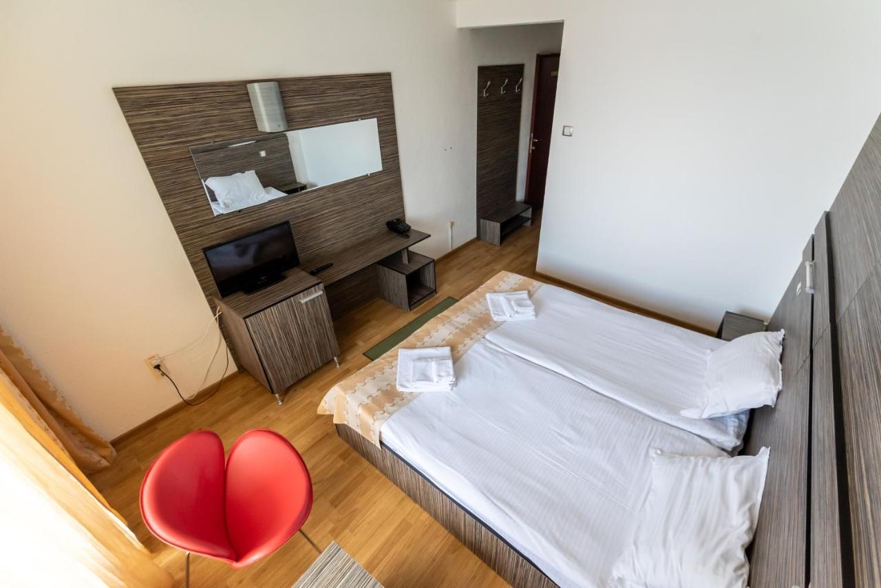 יופיטר Hotel Capitol מראה חיצוני תמונה