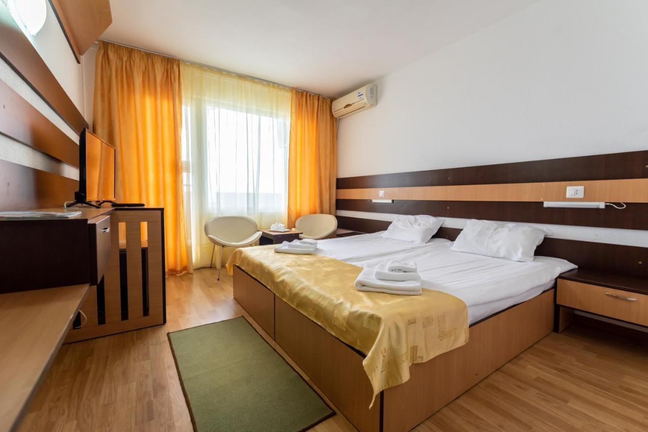 יופיטר Hotel Capitol מראה חיצוני תמונה