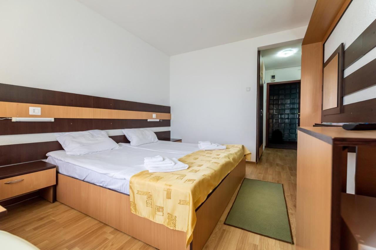 יופיטר Hotel Capitol מראה חיצוני תמונה