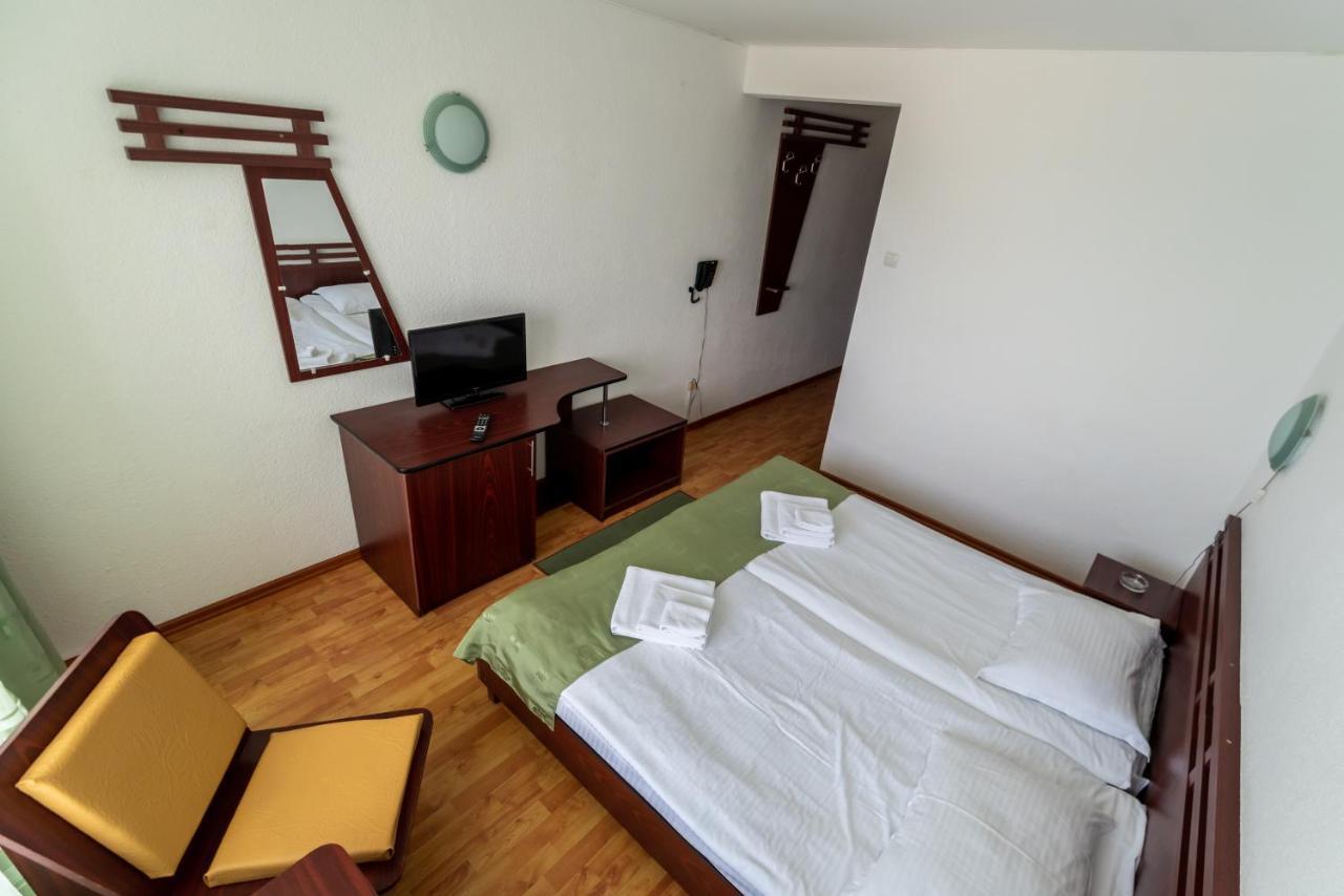 יופיטר Hotel Capitol מראה חיצוני תמונה