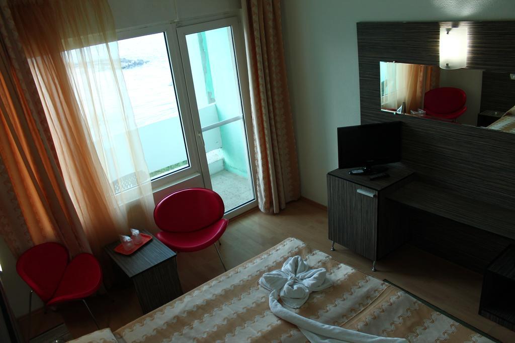 יופיטר Hotel Capitol מראה חיצוני תמונה